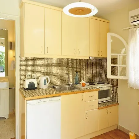Damianos Aparthotel Agios Stefanos (Thinali)